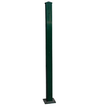 Poste esquinero cuadrado con base verde.