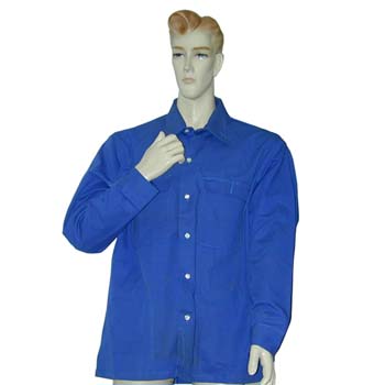 Camisa de tergal con manga larga
